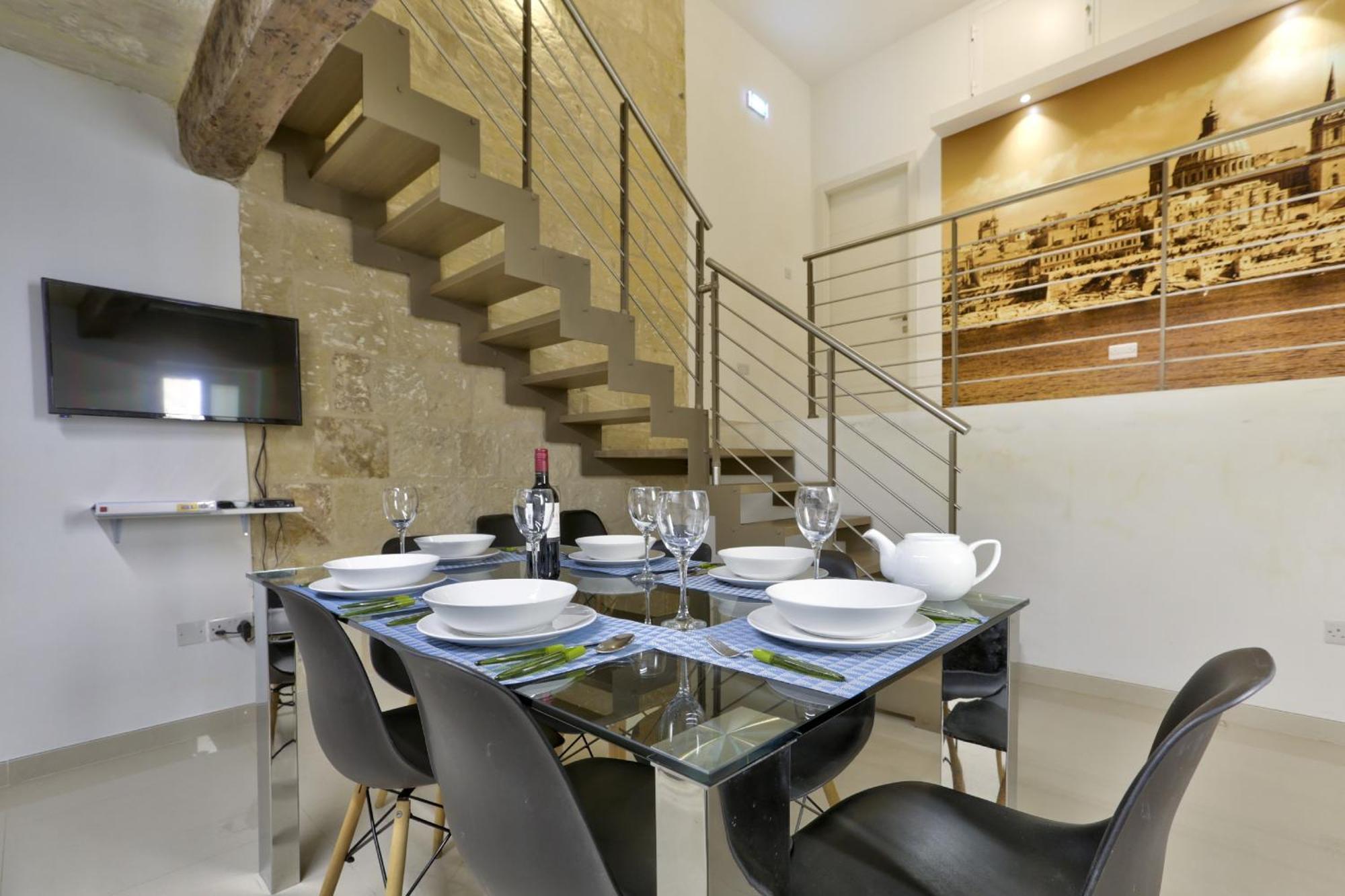Exquisite 3-Bedroom Duplex Penthouse With Jacuzzi In Valletta Centre Dış mekan fotoğraf